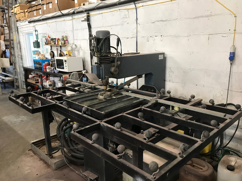 Glass hole drilling machine